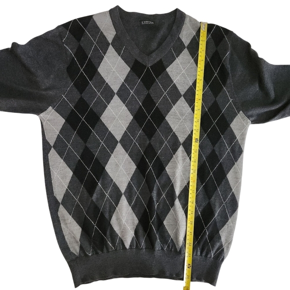 Hörst Dusseldorf Argyle V-Neck Sweater merino blend– Medium - Picture 10 of 12